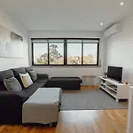 Downtown Stylish With Garage By Vacationy Porto