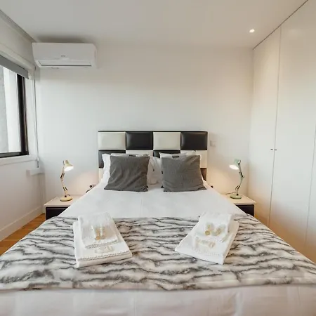 アパート Downtown Stylish With Garage By Vacationy ポルト