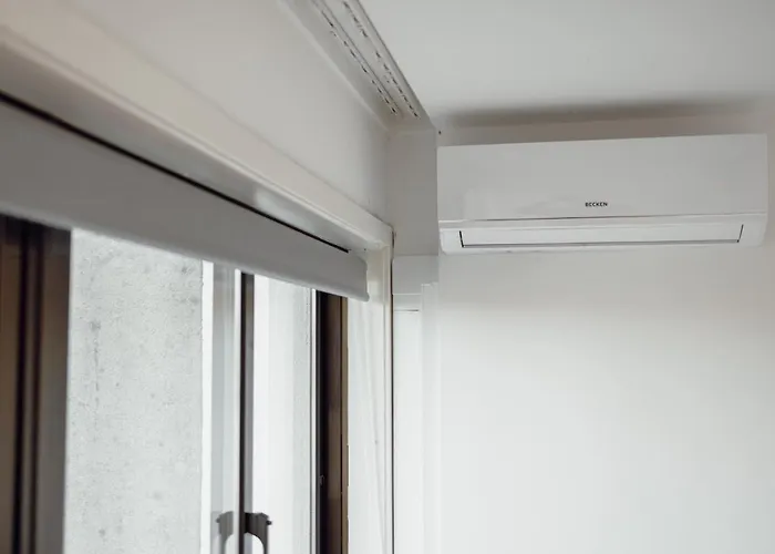 Downtown Stylish With Garage By Vacationy * Porto